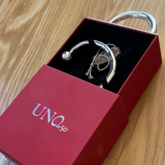UNO de 50 Shiny Silver Bracelet - Picture 6 of 7